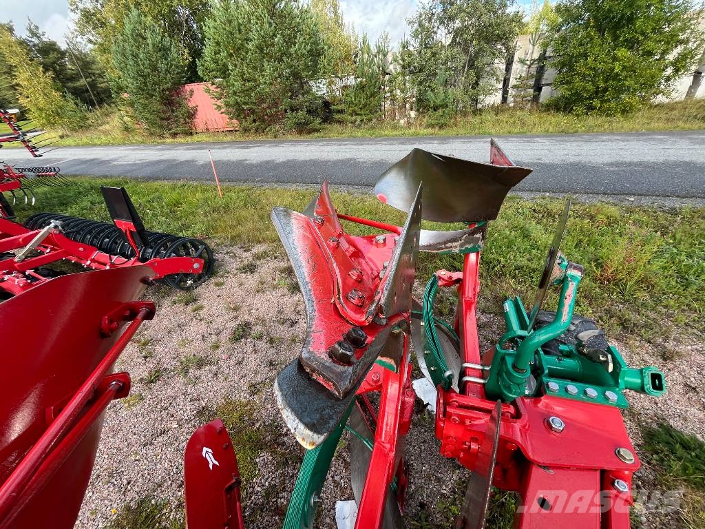 Kverneland ES-200-4 siip. -28 siipi Váltvaforgató ekék