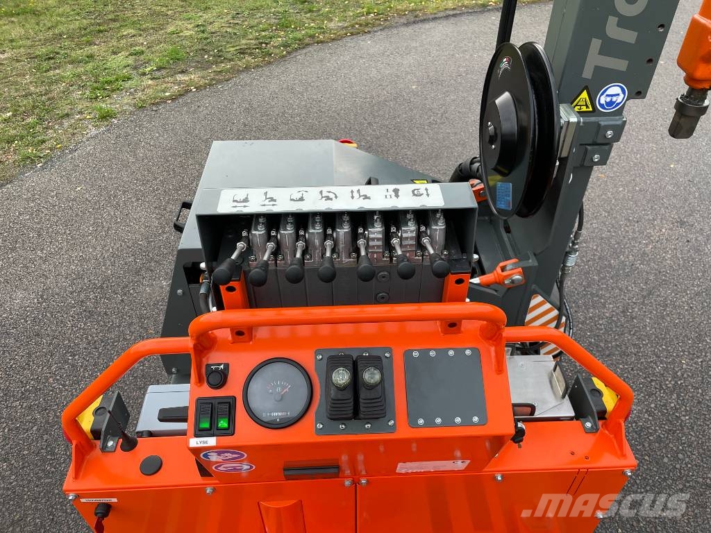  Trackhammer En larvburen stolpnedslagare Radiostyr Diesel heiblokken
