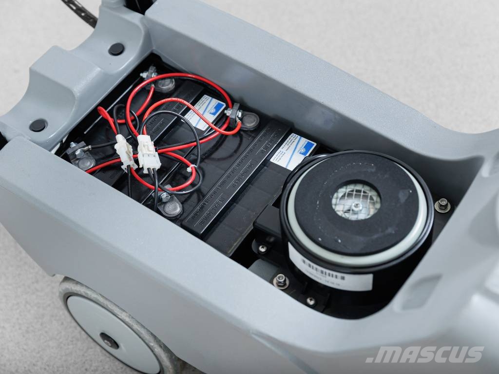 Hako Scrubmaster B12 TB380 - NEW BATTERIES 床洗浄機(スクラバー)