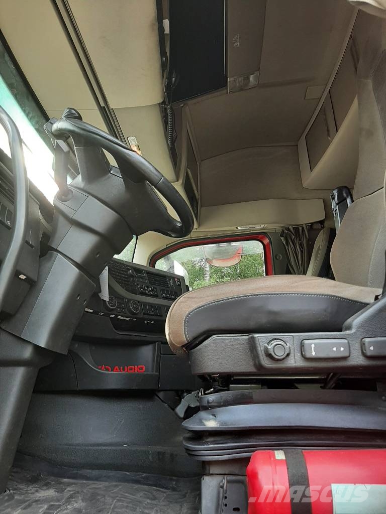 Volvo FH 13 Camiones volquete para virutas de madera