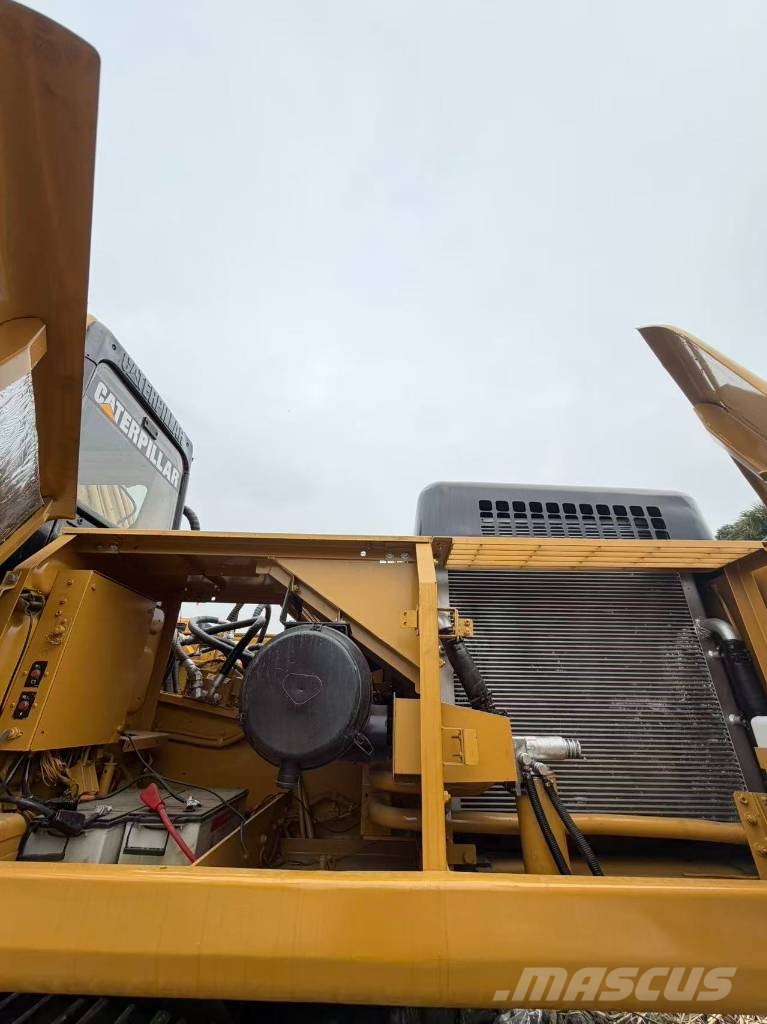 CAT 330 B L Kāpurķēžu ekskavatori