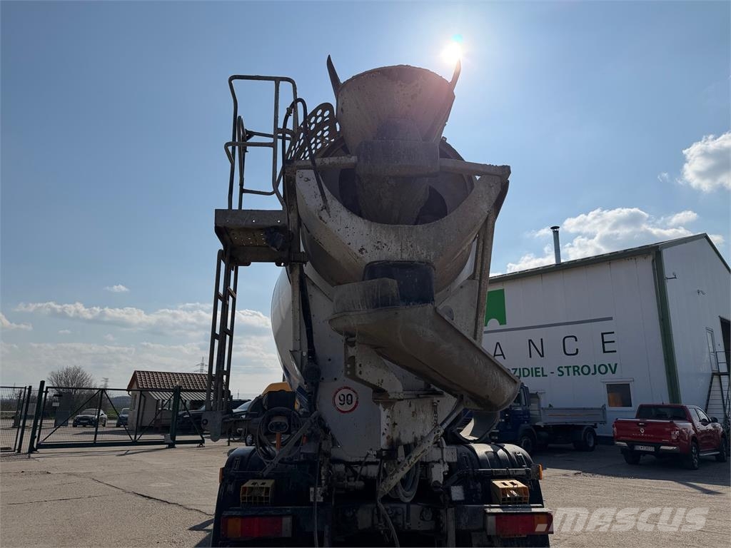 Iveco Trakker VIN 514 Camiones hormigonera