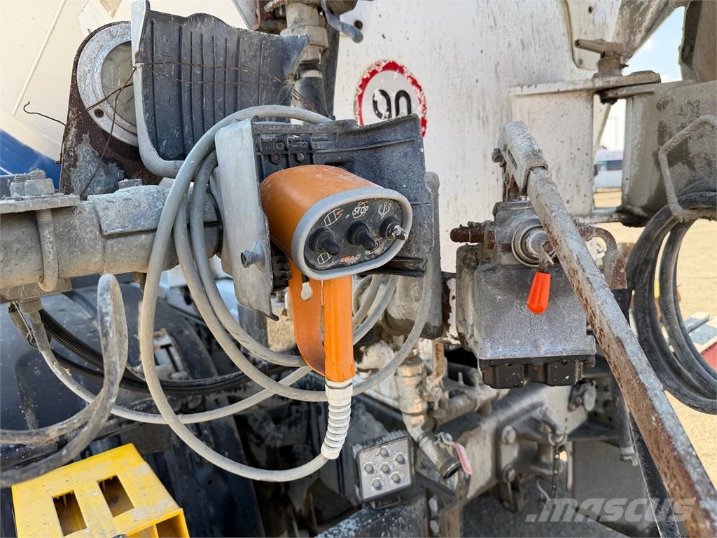 Iveco Trakker VIN 514 Camiones hormigonera