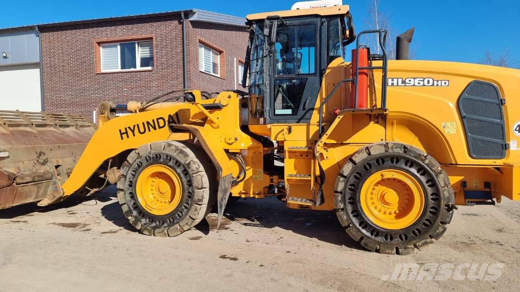 Hyundai HL 960 HD Hi-Tip لوادر بعجل
