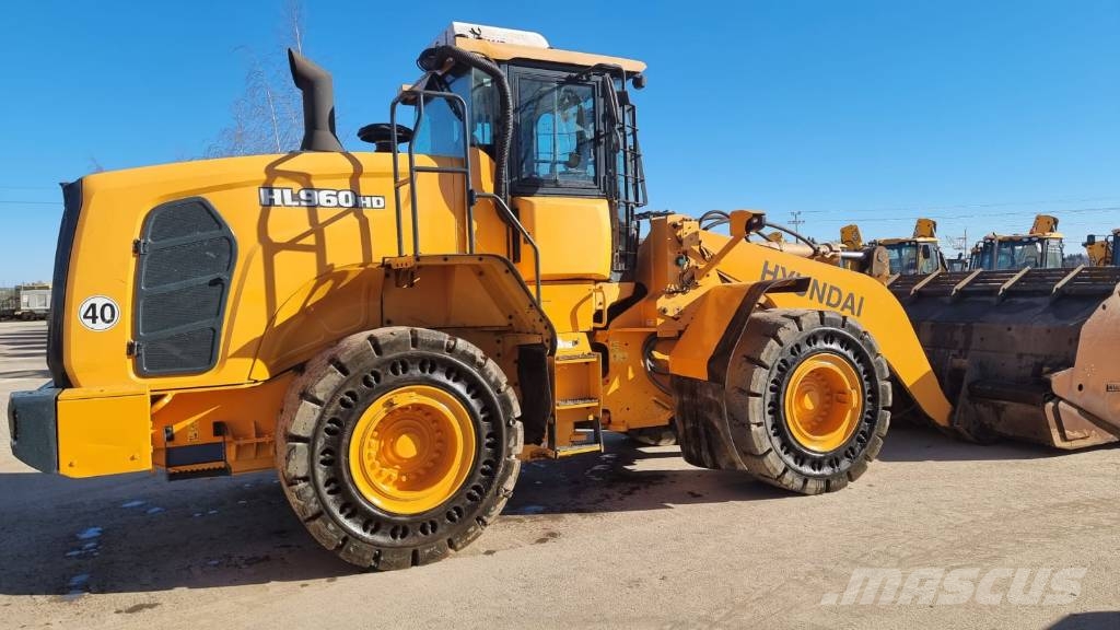 Hyundai HL 960 HD Hi-Tip لوادر بعجل
