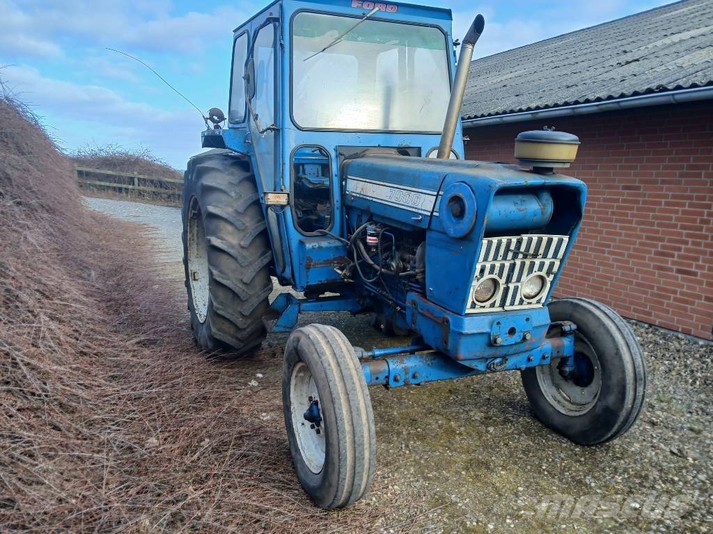 Ford 7000 Traktoriai