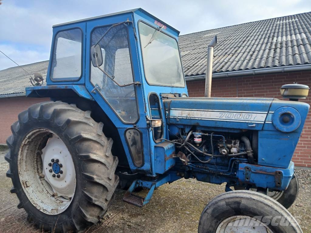 Ford 7000 Traktoriai