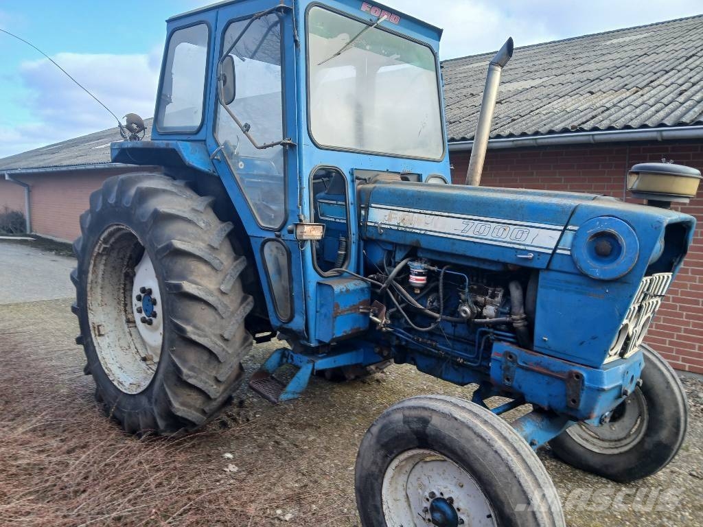 Ford 7000 Traktoriai
