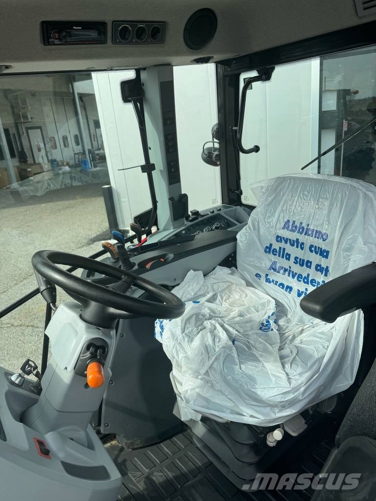 Valtra G 115 Tractores