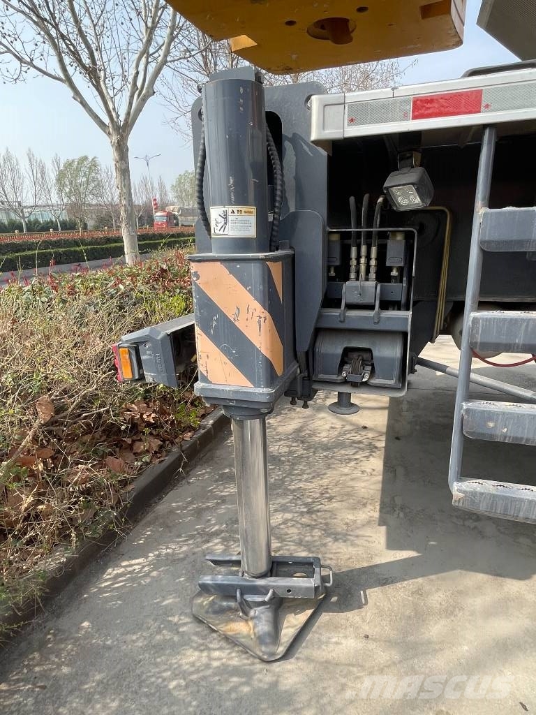 XCMG QY100K5C All-Terrain-Krane