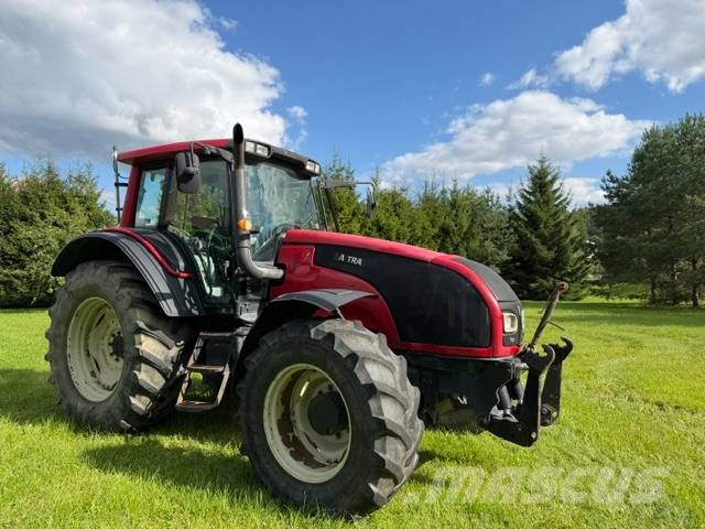 Valtra T 151 E HT Traktoriai