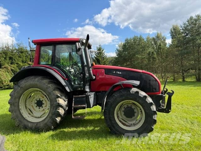 Valtra T 151 E HT Traktoriai
