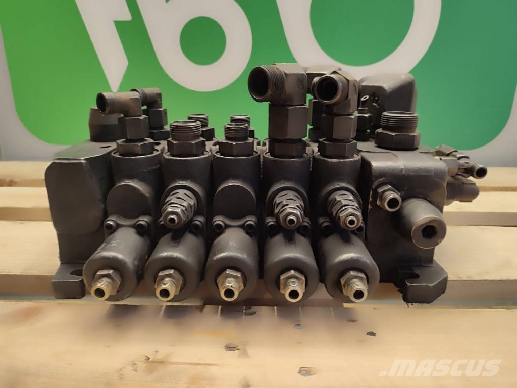JCB Hydraulic distributor 26015700 JCB 3CX Hydrauliikka