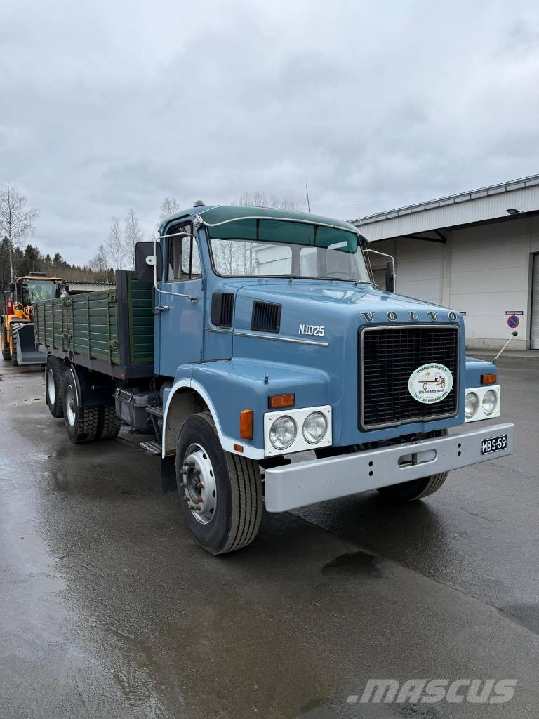 Volvo N 10 Caminhões basculantes