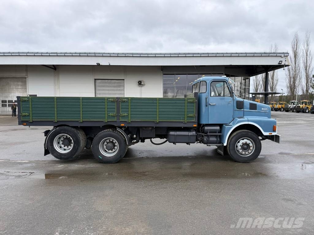 Volvo N 10 Caminhões basculantes