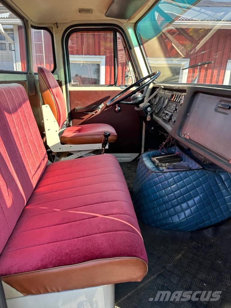 Volvo N 10 Caminhões basculantes