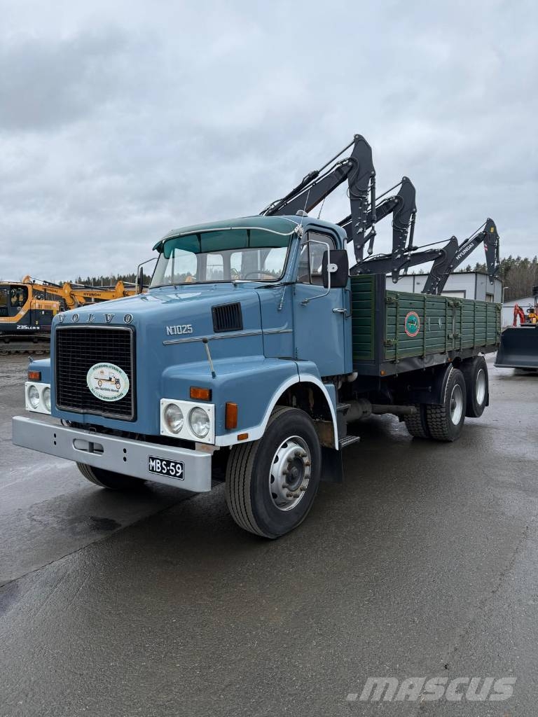 Volvo N 10 Caminhões basculantes