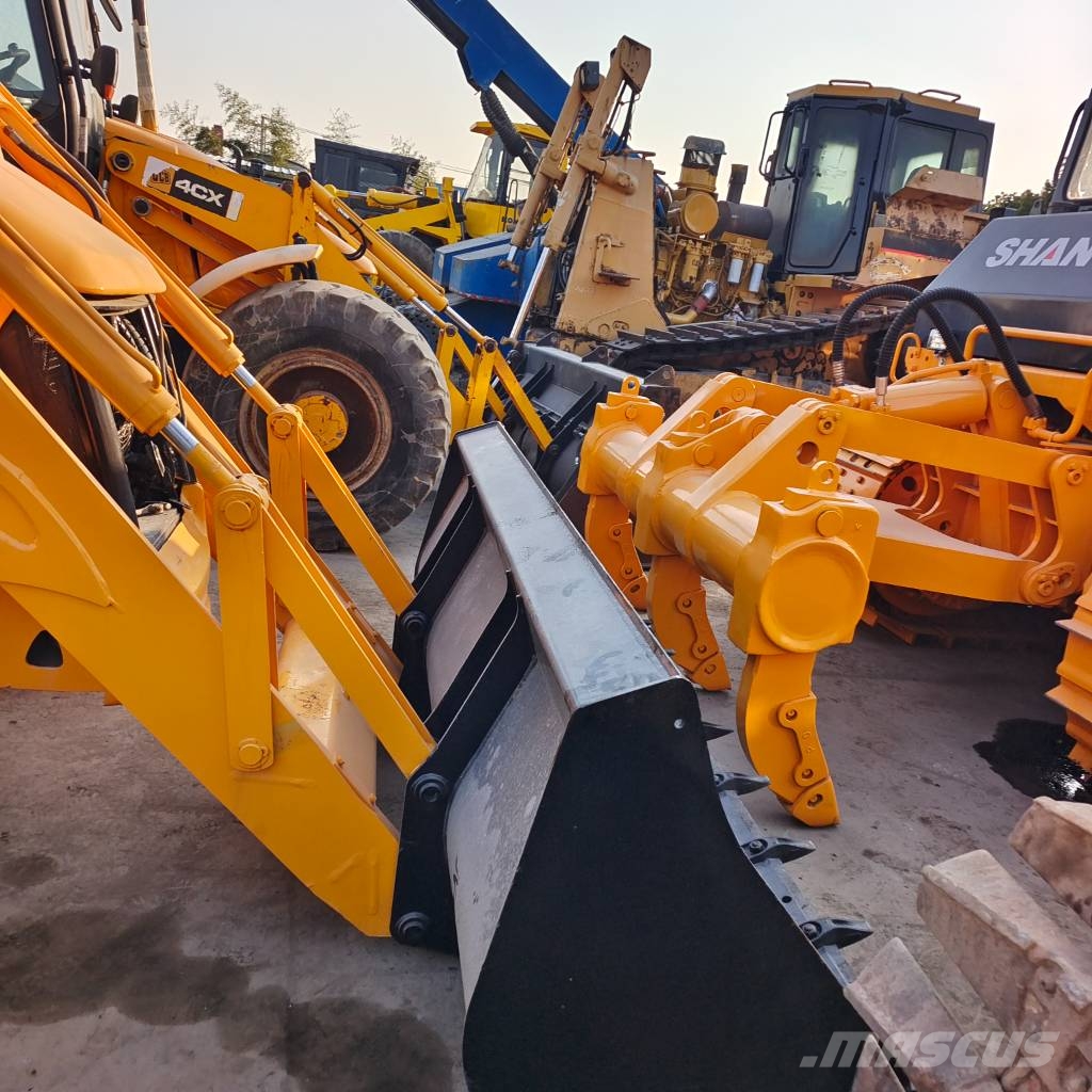 JCB 3cx with Powerful Engine in Stock Retrocargadoras