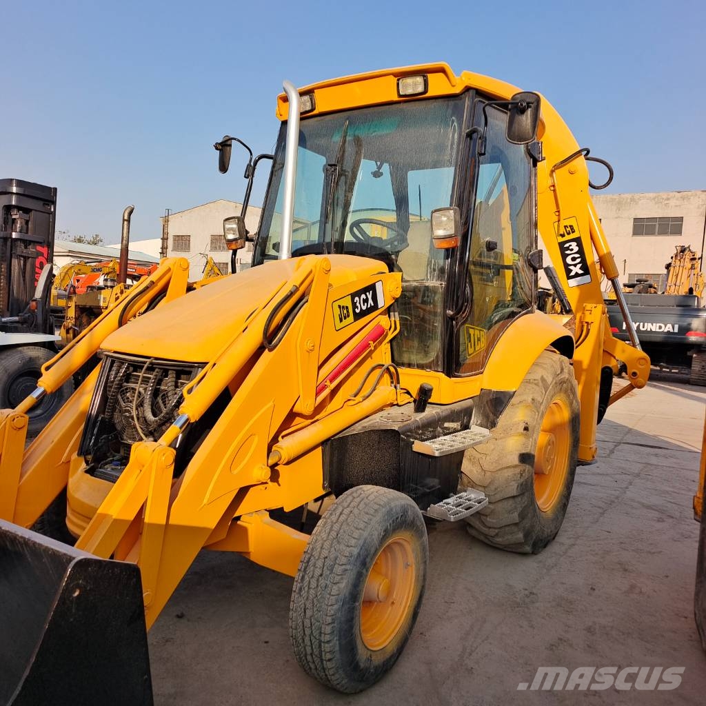 JCB 3cx with Powerful Engine in Stock Retrocargadoras