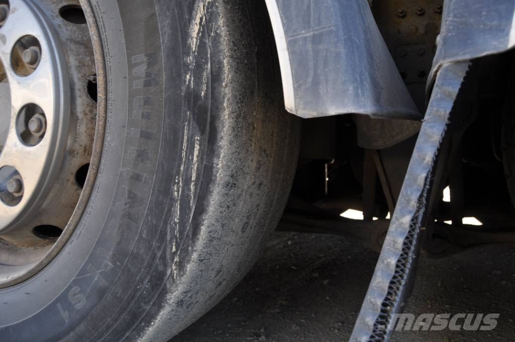 Volvo FM420   6X2 شاحنات بدرجة حرارة قابلة للضبط