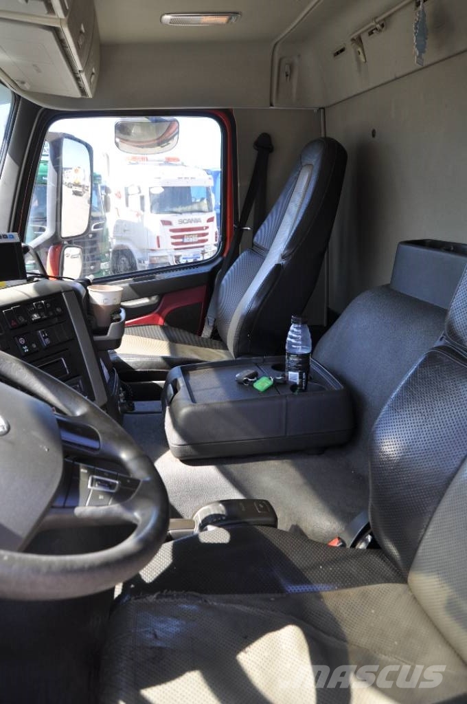Volvo FM420   6X2 شاحنات بدرجة حرارة قابلة للضبط