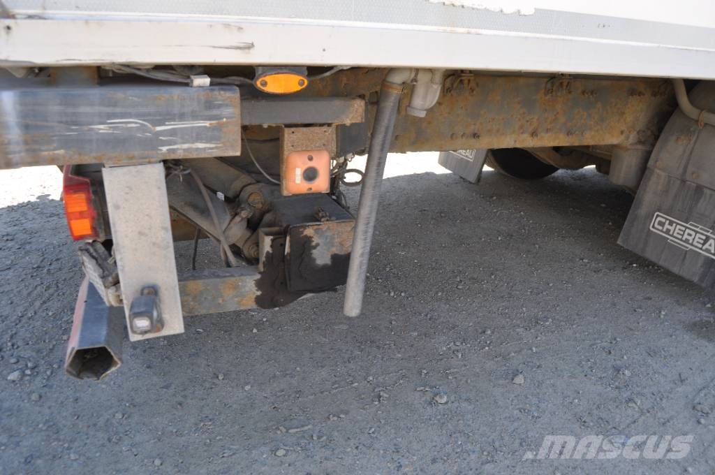 Volvo FM420   6X2 شاحنات بدرجة حرارة قابلة للضبط