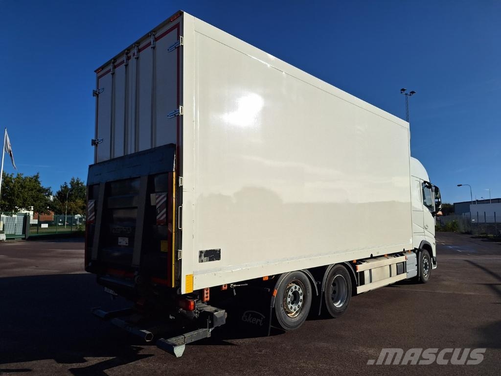 Volvo Vehicle Rigid 6x2-2 box full side opening Sanduk kamioni