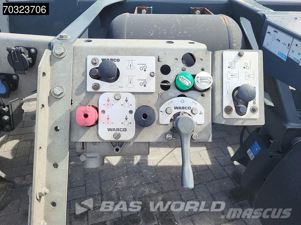 D-tec VCC-06 5 axles Breker-Chassis Steering +Lift axle Semirremolques portacontenedores