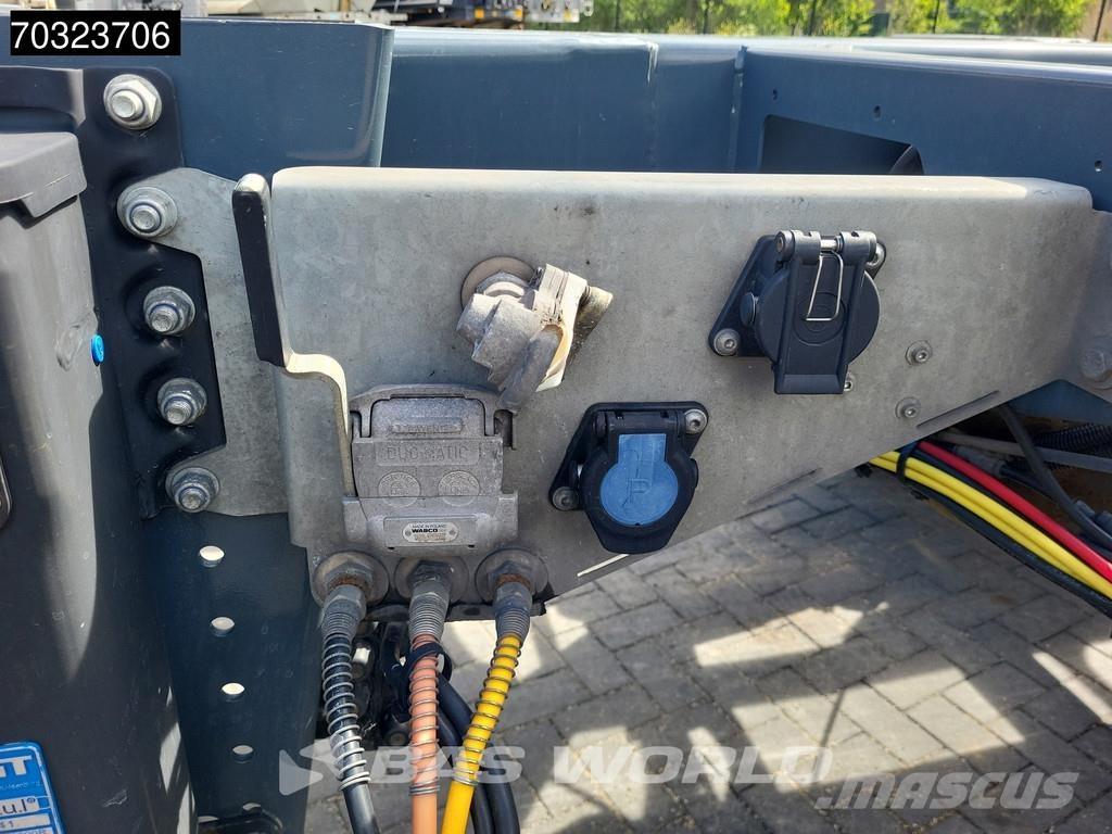 D-tec VCC-06 5 axles Breker-Chassis Steering +Lift axle Semirremolques portacontenedores