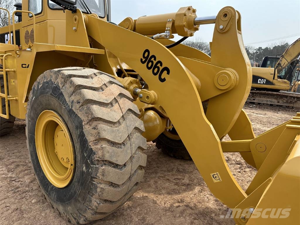 CAT 966C Wielladers