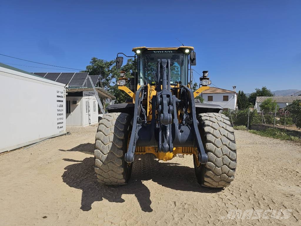 Volvo L 110 H Gumikerekes homlokrakodók