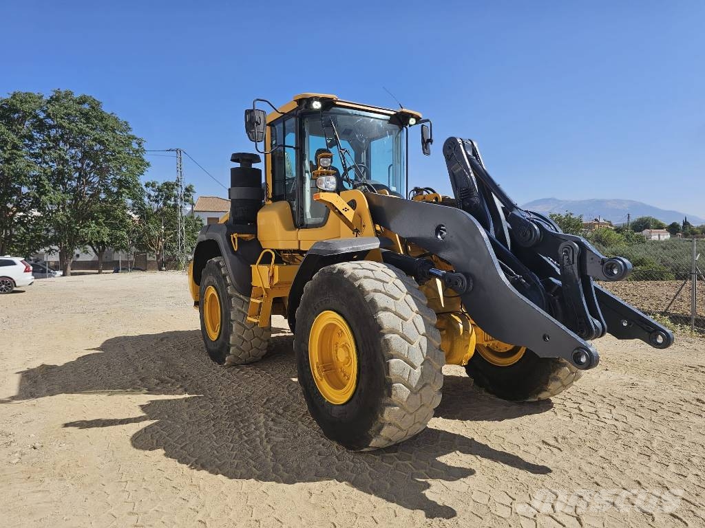 Volvo L 110 H Gumikerekes homlokrakodók