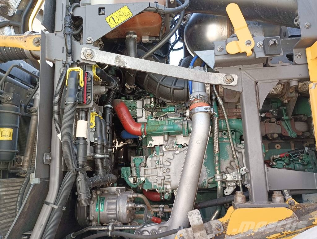Volvo L 110 H Gumikerekes homlokrakodók