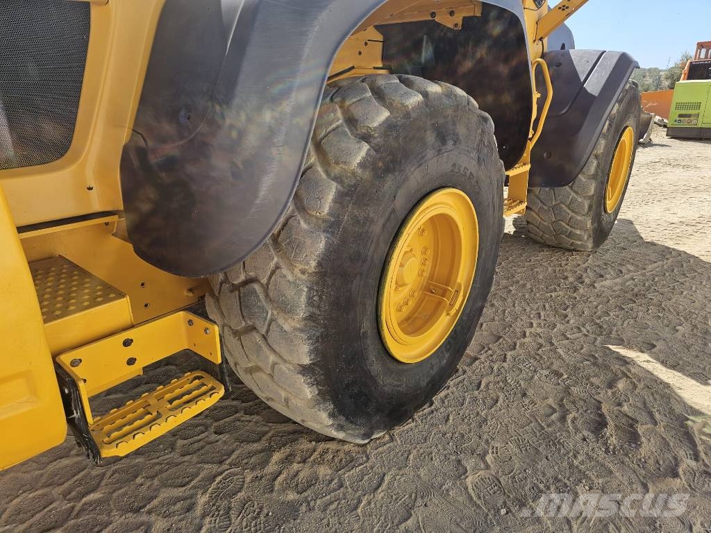 Volvo L 110 H Gumikerekes homlokrakodók