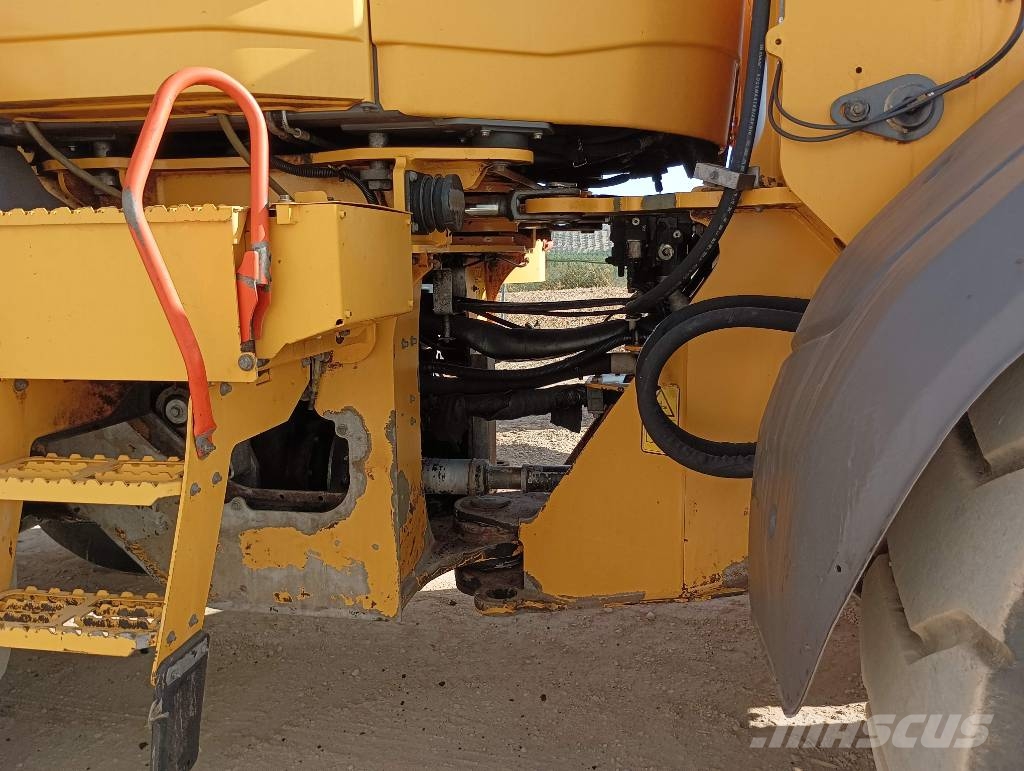 Volvo L 110 H Gumikerekes homlokrakodók