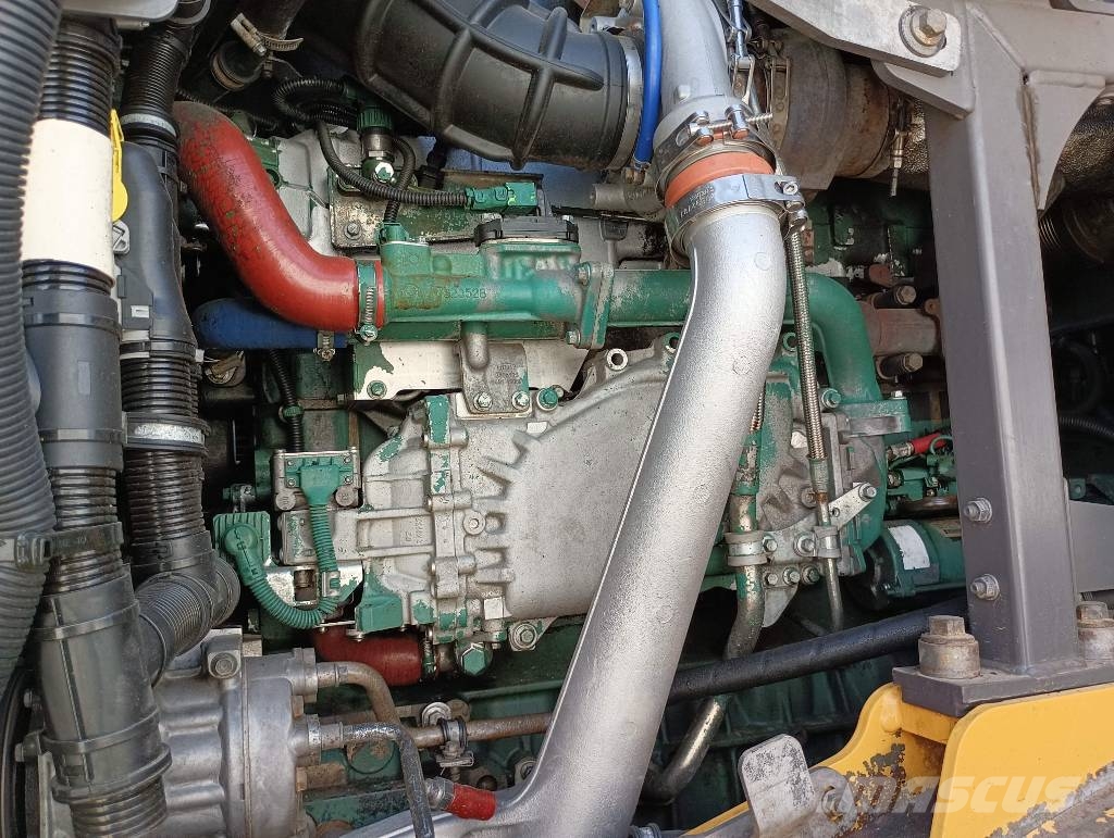 Volvo L 110 H Gumikerekes homlokrakodók