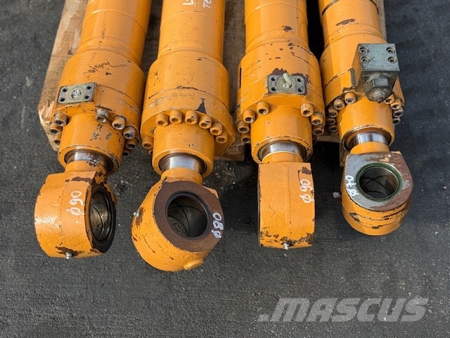 CASE WX 165 USED HYDRAULIC CYLINDER COMPLET هيدروليات