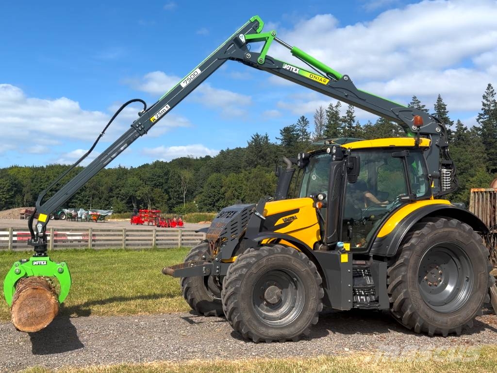 Valtra N134 Tractor Botex Oniar 7500 Loader & JAKE frame Traktor med skogsutstyr