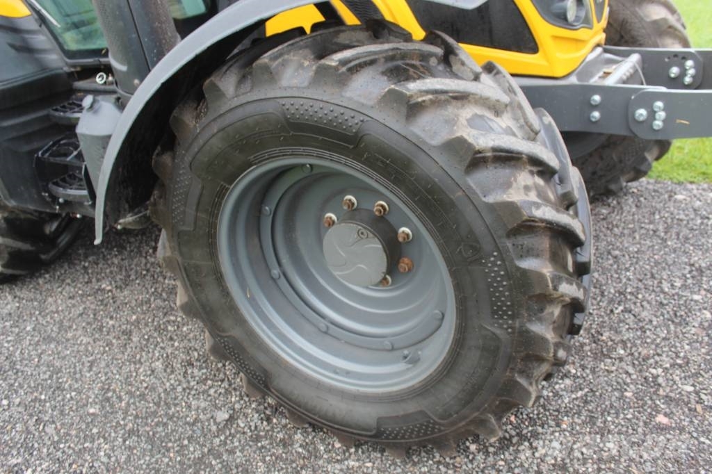 Valtra N134 Tractor Botex Oniar 7500 Loader & JAKE frame Traktor med skogsutstyr