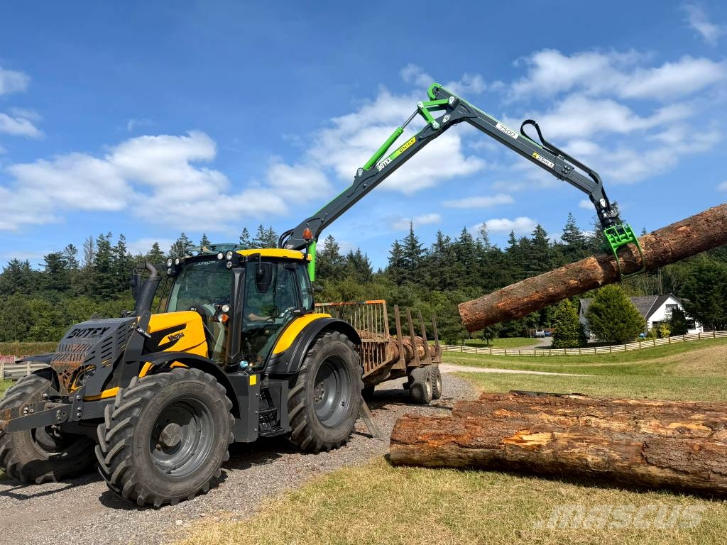 Valtra N134 Tractor Botex Oniar 7500 Loader & JAKE frame Traktor med skogsutstyr