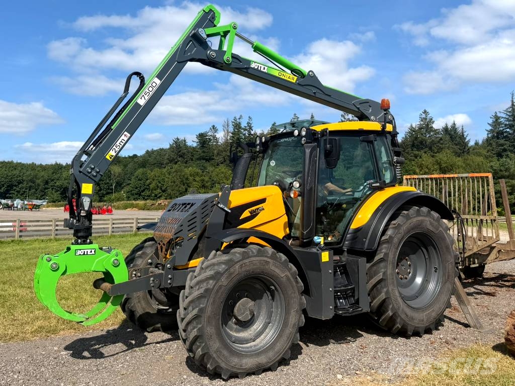Valtra N134 Tractor Botex Oniar 7500 Loader & JAKE frame Traktor med skogsutstyr