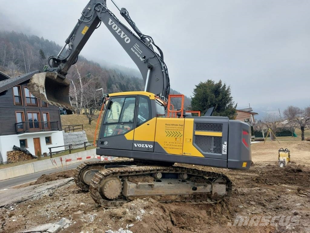 Volvo EC 220 E Escavadeiras de esteiras