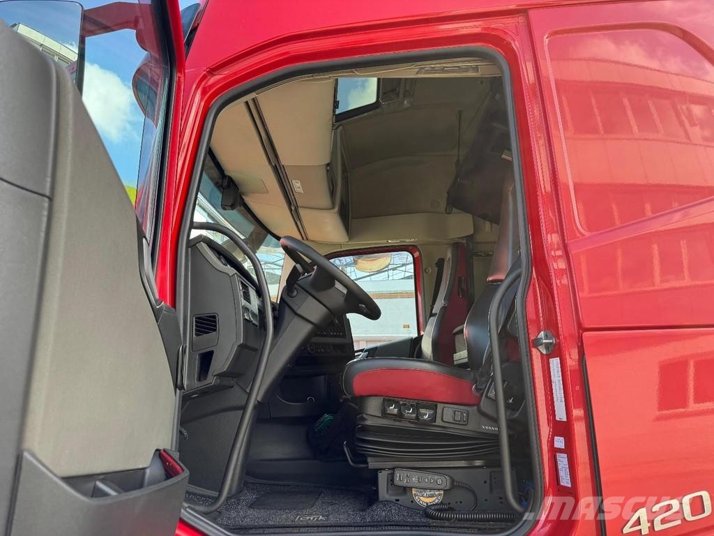 Volvo FH 420 6X2 EURO 6 + 2 AXLE VAN ECK HANGER Tovornjaki s ponjavo