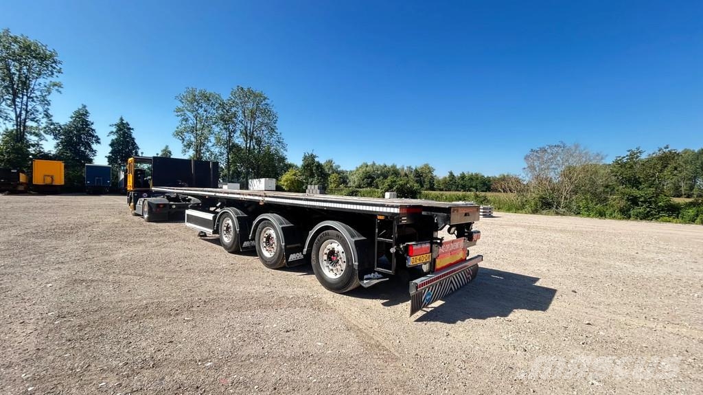 MOL | SAF | 2x steering | alcoa | lift axle نصف مقطورات مسطحة / مفصلية الجوانب