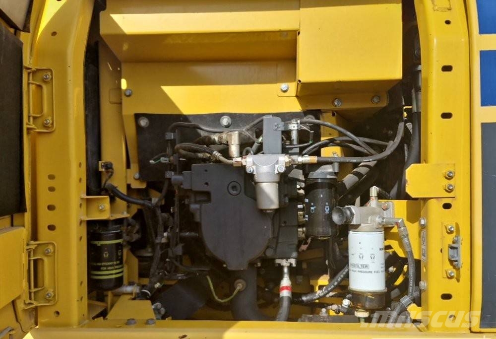 Komatsu PC 210 LCi-10 Kāpurķēžu ekskavatori