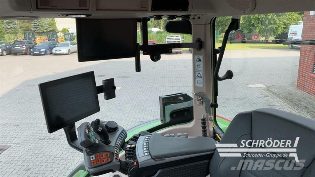 Fendt 728 VARIO GEN7 PROFI PLUS Traktoren