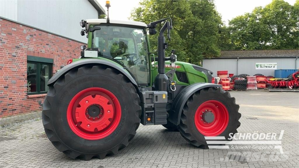 Fendt 728 VARIO GEN7 PROFI PLUS Traktoren