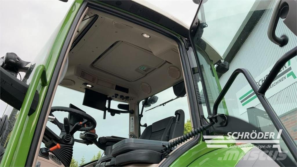 Fendt 728 VARIO GEN7 PROFI PLUS Traktoren