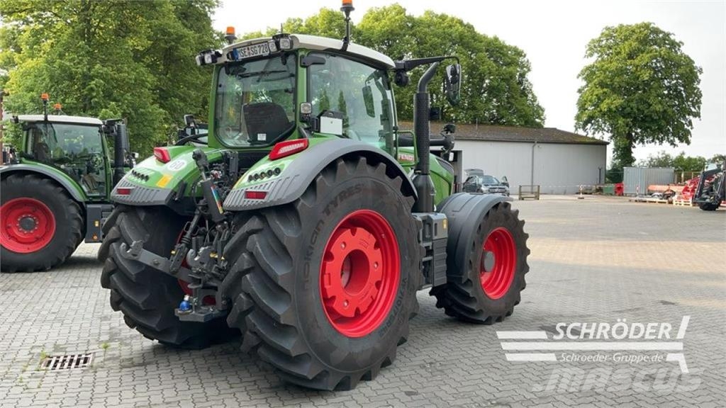 Fendt 728 VARIO GEN7 PROFI PLUS Traktoren