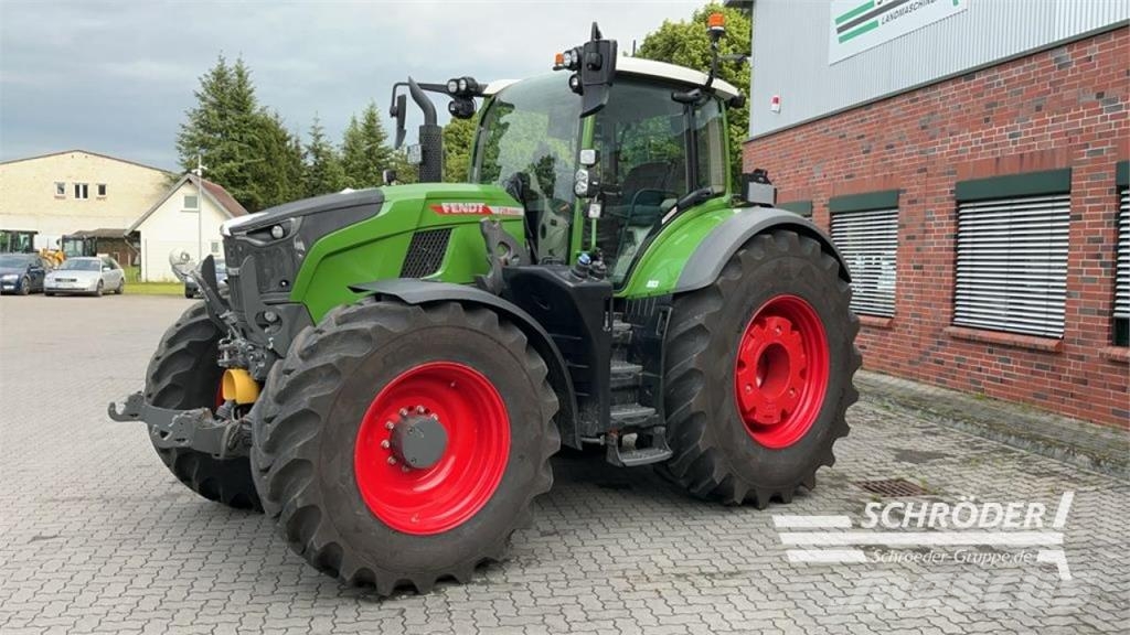 Fendt 728 VARIO GEN7 PROFI PLUS Traktoren